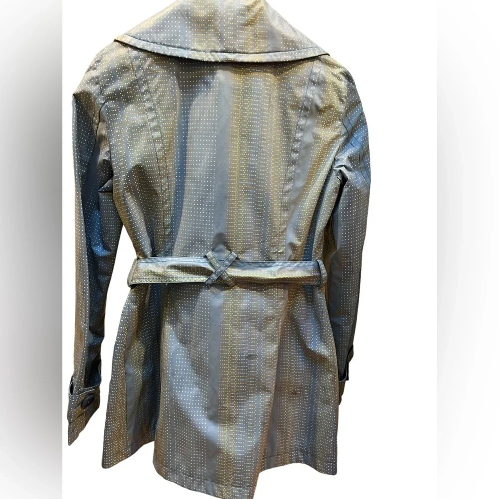 Tulle Women’s Lined blue dotted trench coat in Small - Picture 2 of 15